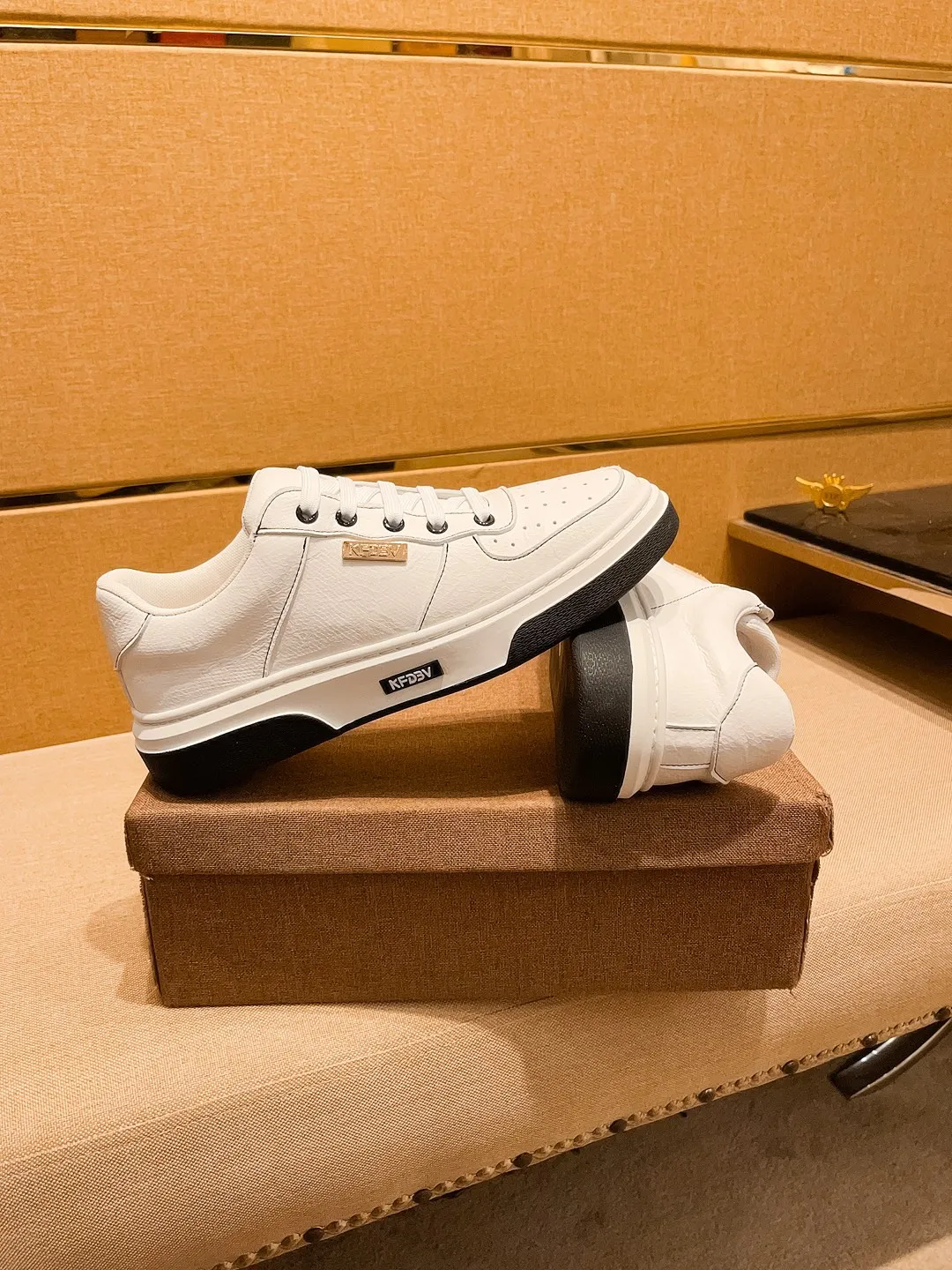 Men's shoes💰 420💰[BV]🔥 High-end men's shoes brand official website 1:1 latest masterpiece: the upper is made of Italian imported first-layer cowhide with a comfortable and breathable lining➕original non-slip and wear-resistant outsole🔥, making walking more convenient and comfortable! An exclusive new model, a stunning work, a beautiful 1:1 replica [color] compared to the official quality! Create a fashionable personality to set off your uniqueness! A must-have for trendy men! Classic 🔥Size: 38-44 Color: 🔥 Colors available🔥.